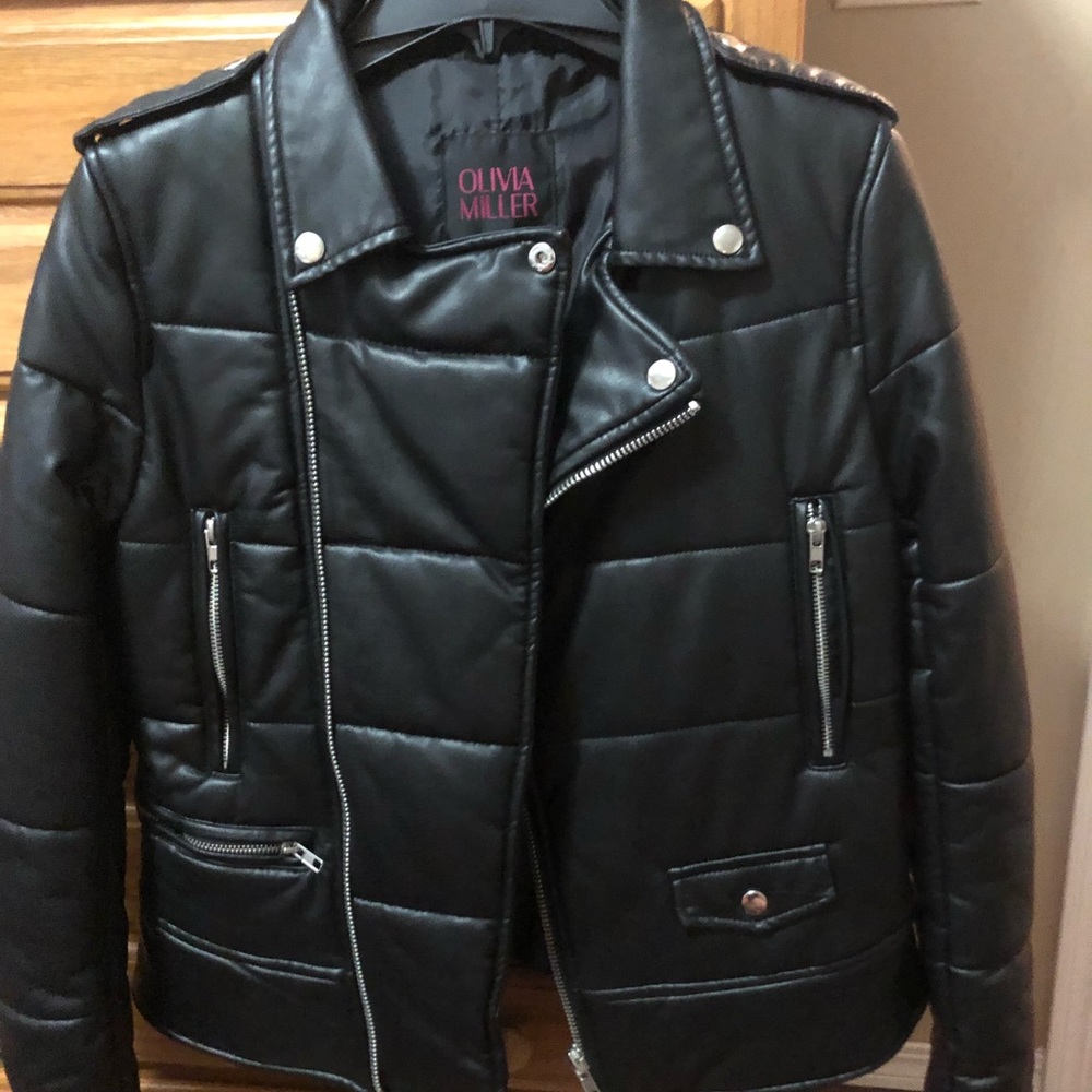 Olivia Miller never worn coat